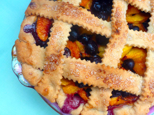 PeachBlueberryPie
