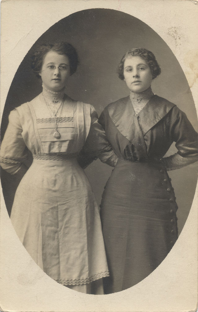 Grandmere&friendOriginal