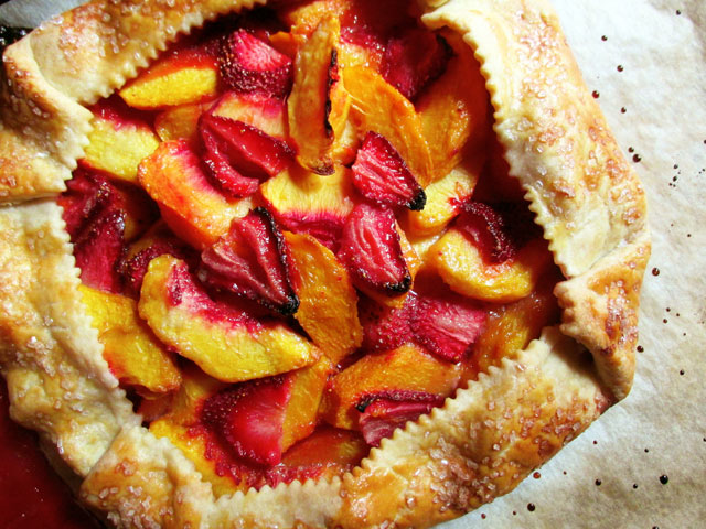 PeachStrawberryGalette